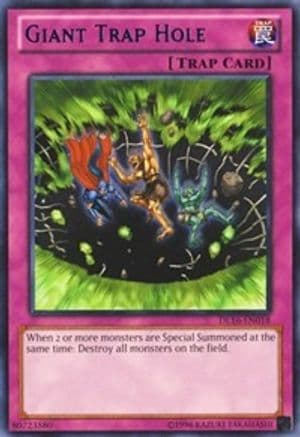 Giant Trap Hole (Blue) — Duelist League Promo